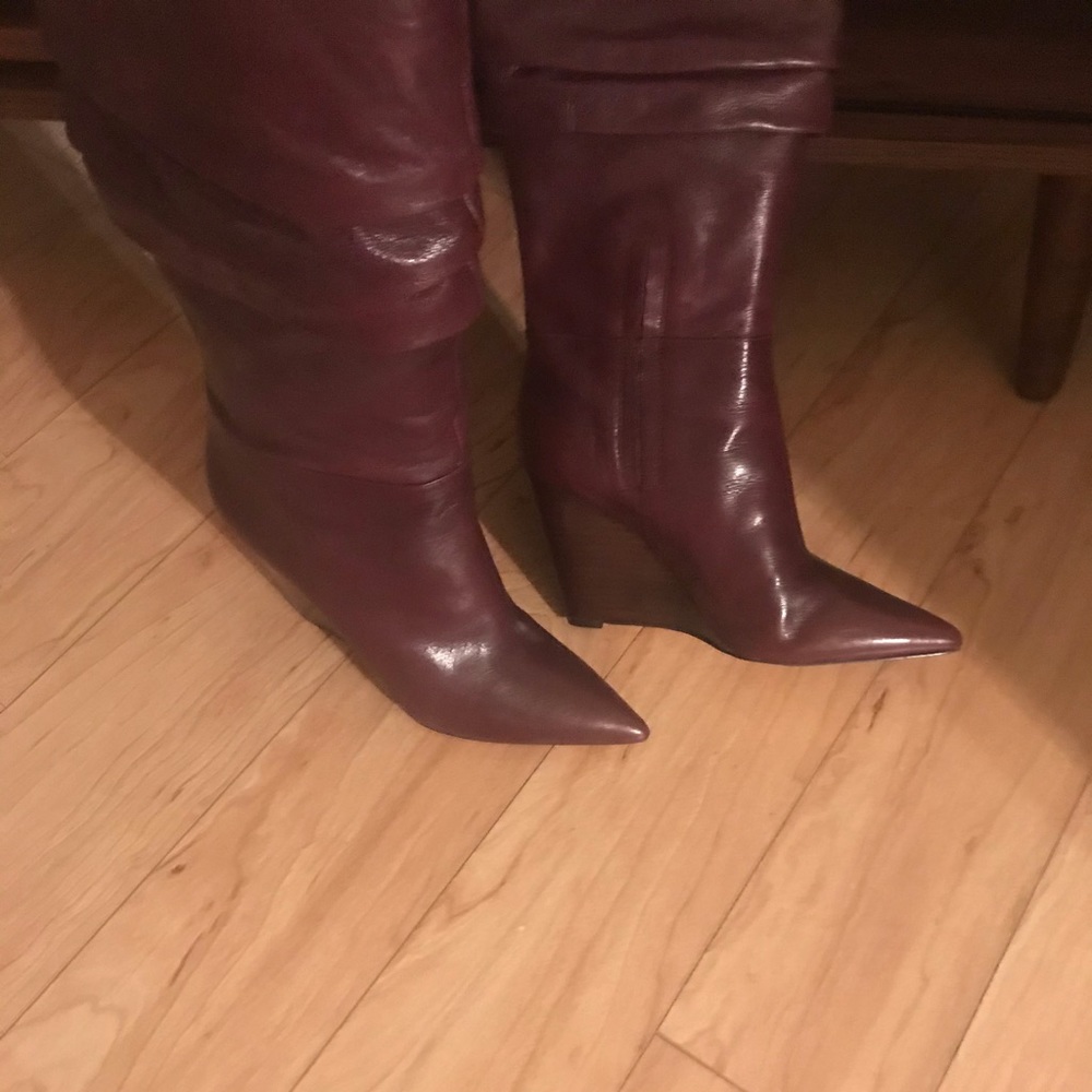 Nine West Leather, burgundy wedge heel boot